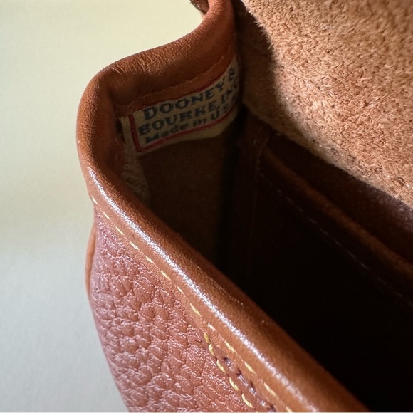 Dooney & Bourke Vintage Rare Tan Cavalry Small Crossbody Bag - Picture 11 of 12